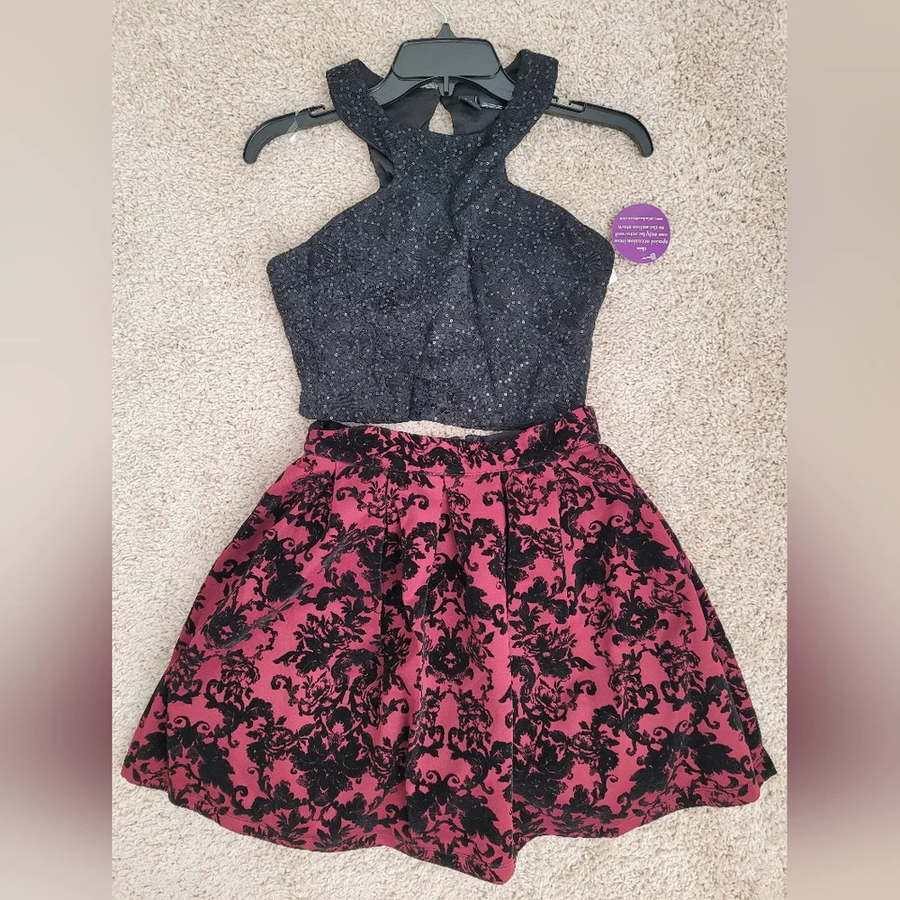 Prom dress - Picture 1 of 1